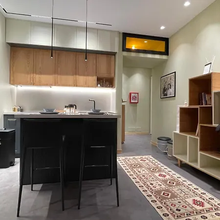 Art- Partment By Gabriel Apartman Tirana